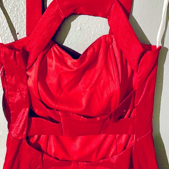 RED SATIN CREPE SHORT PARTY DRESS - Picture 7 of 7